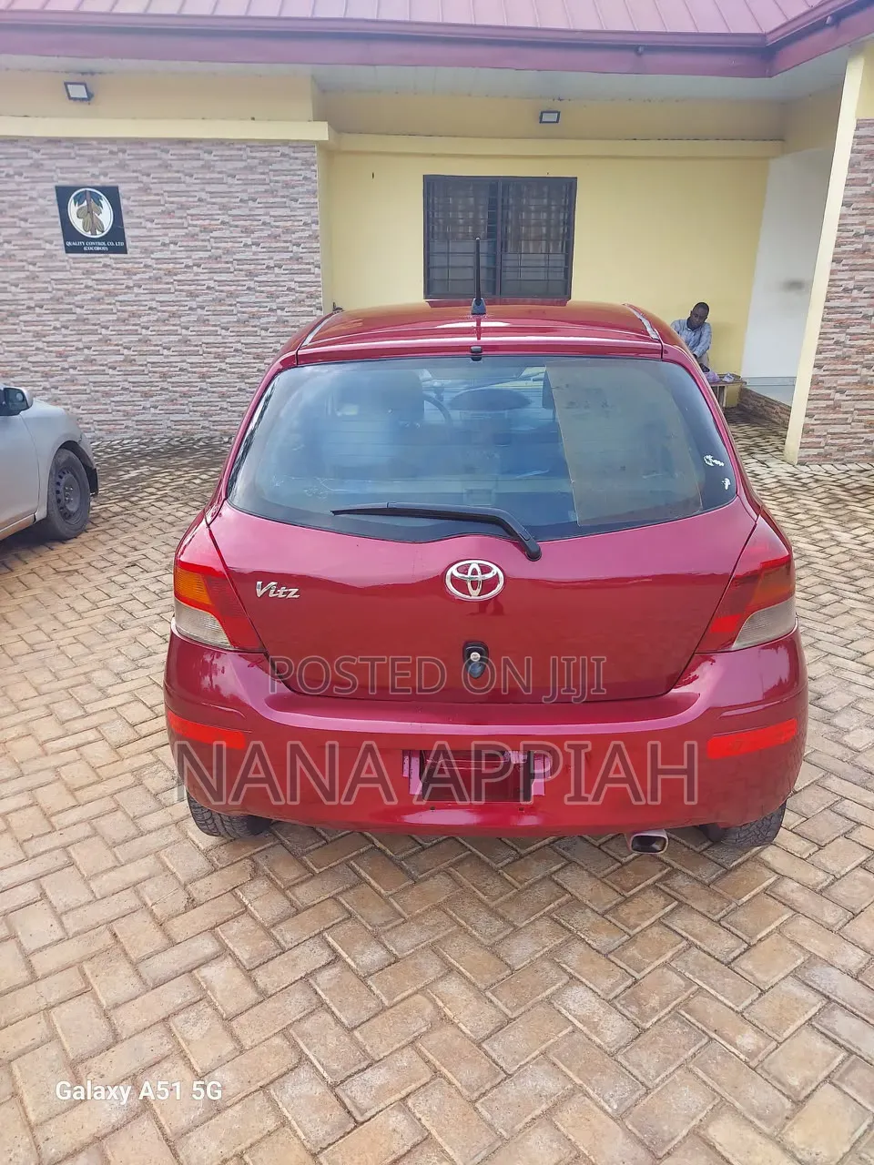 Toyota Vitz 2011 Red