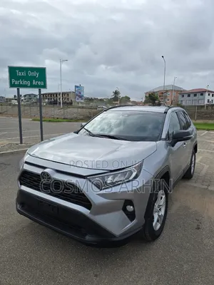 Toyota RAV4 2021 Gray