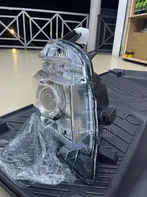 Toyota Voxy Headlight 2011/12/13