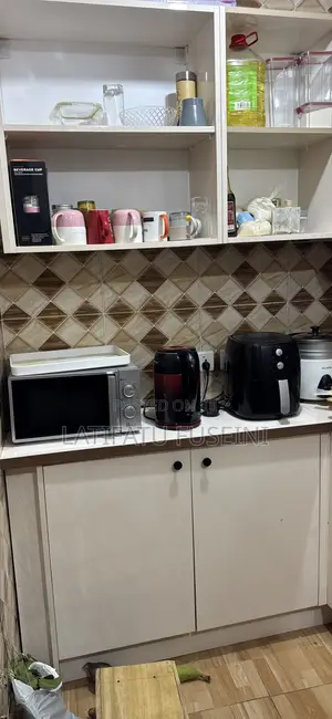 Kitchen Cabinents