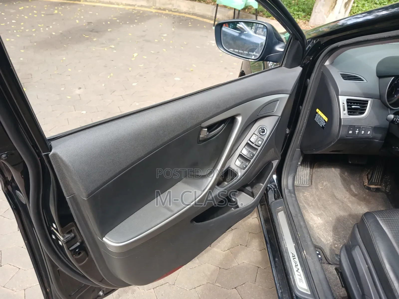 Hyundai Avante 2015 Black