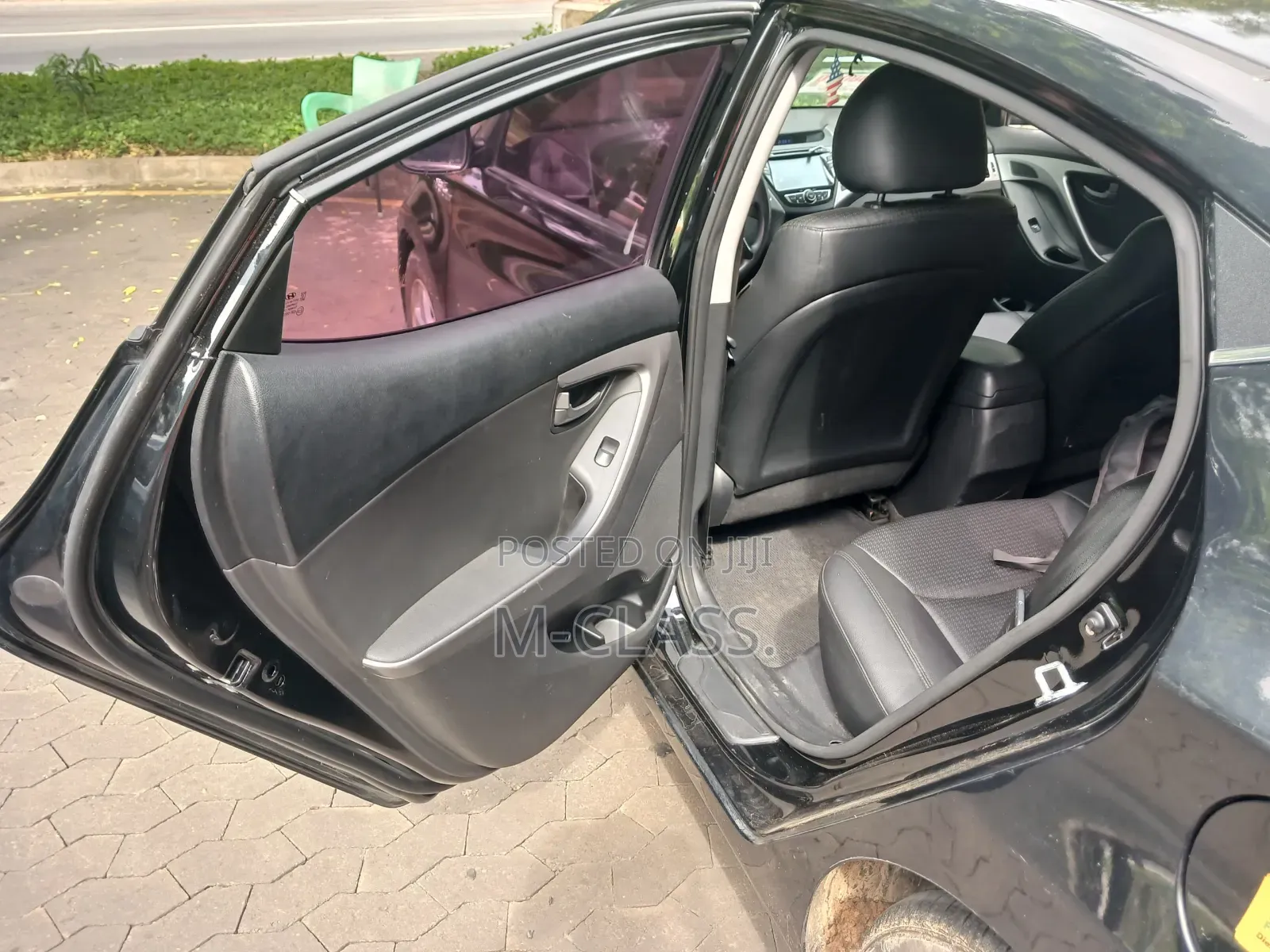 Hyundai Avante 2015 Black