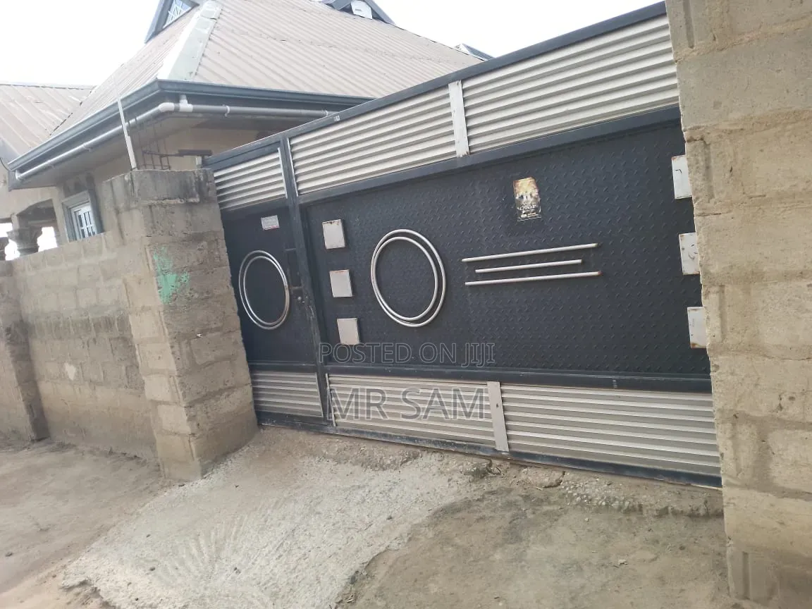 2bdrm House in Sam Properties, Ofankor for sale