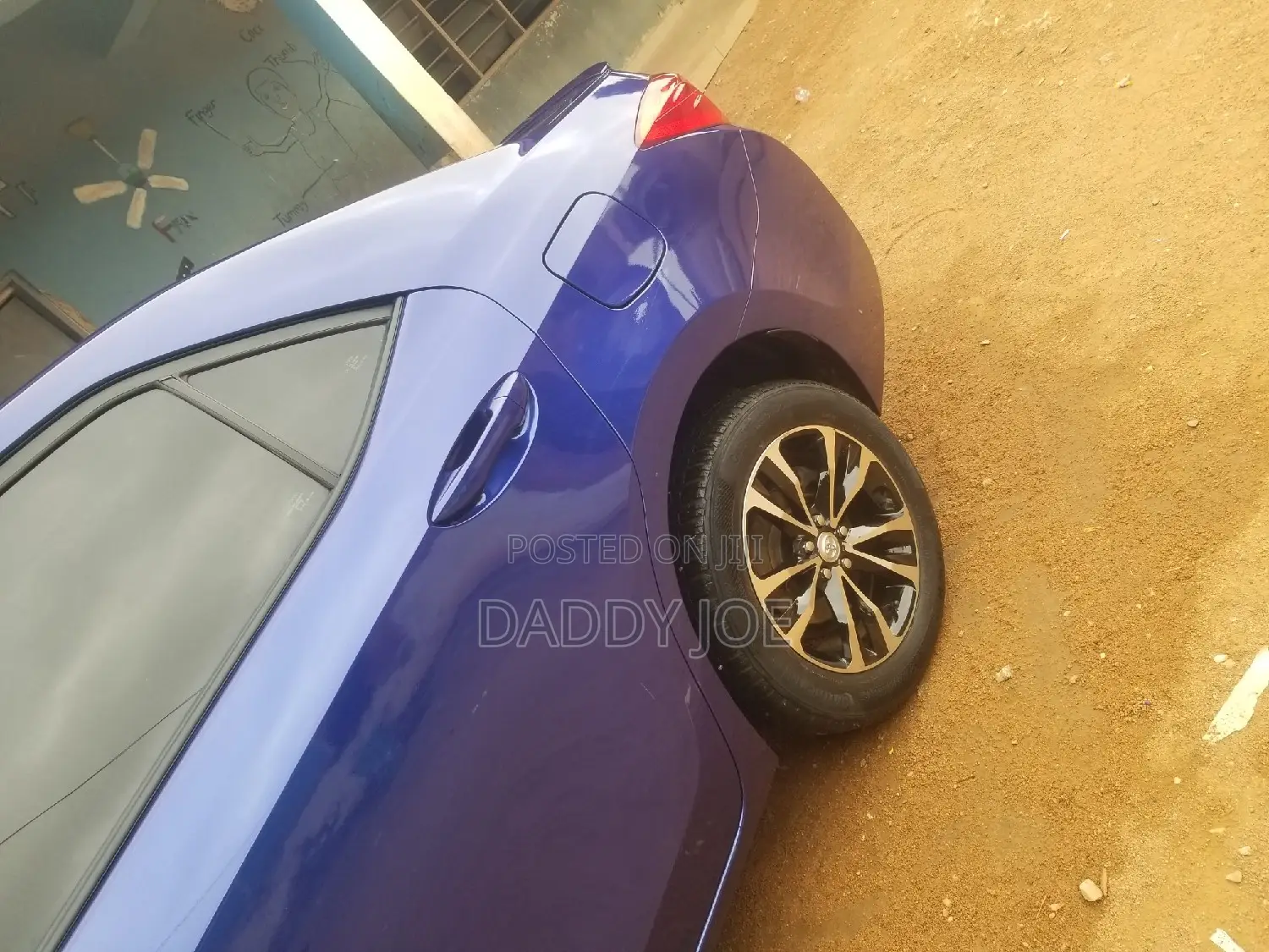 Toyota Corolla SE (1.8L 4cyl 2A) 2019 Blue
