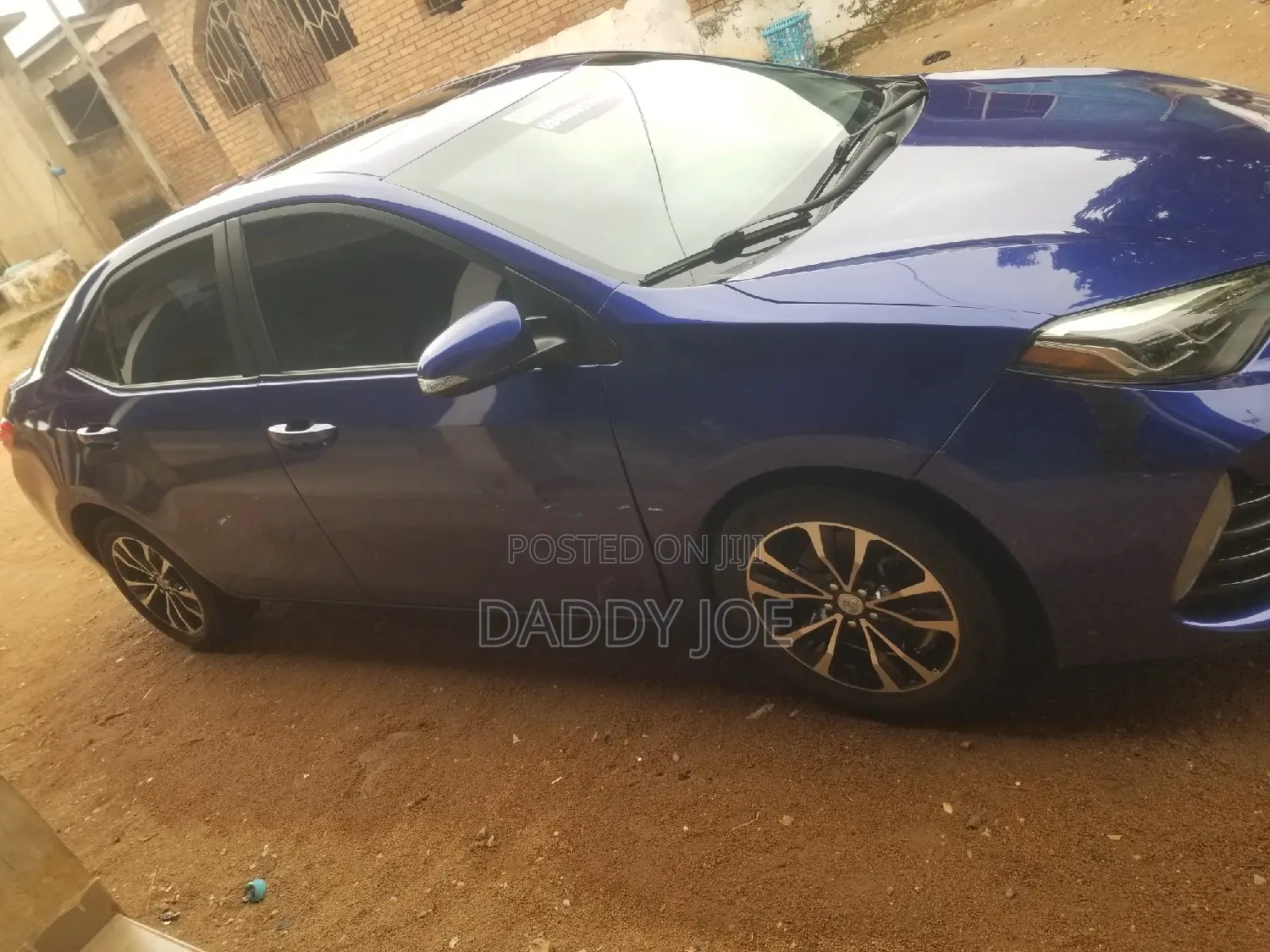 Toyota Corolla SE (1.8L 4cyl 2A) 2019 Blue