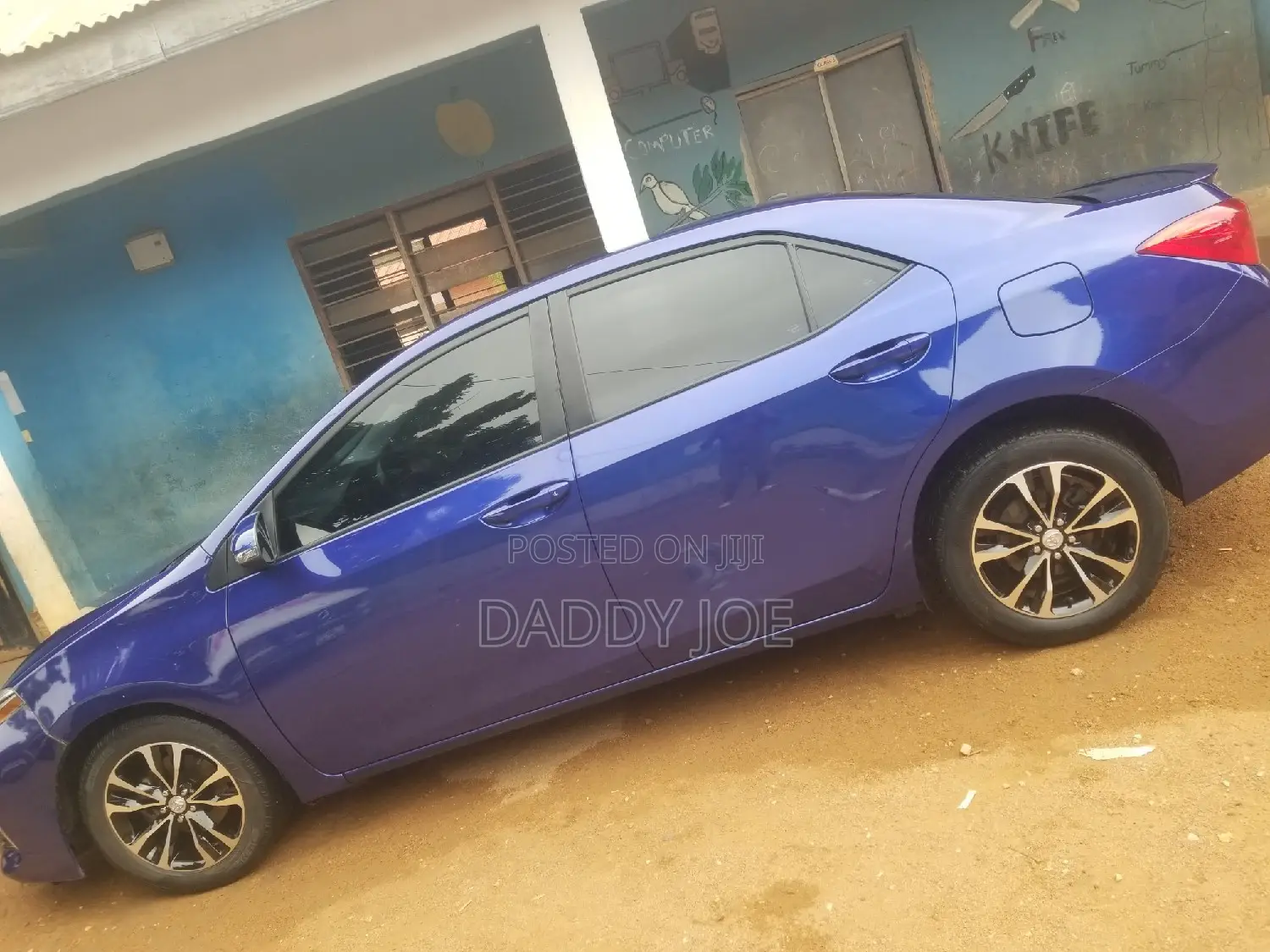 Toyota Corolla SE (1.8L 4cyl 2A) 2019 Blue