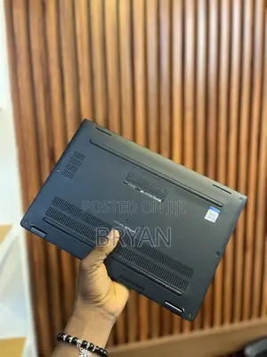Laptop Dell Latitude 7390 16GB Intel Core i5 SSD 256GB