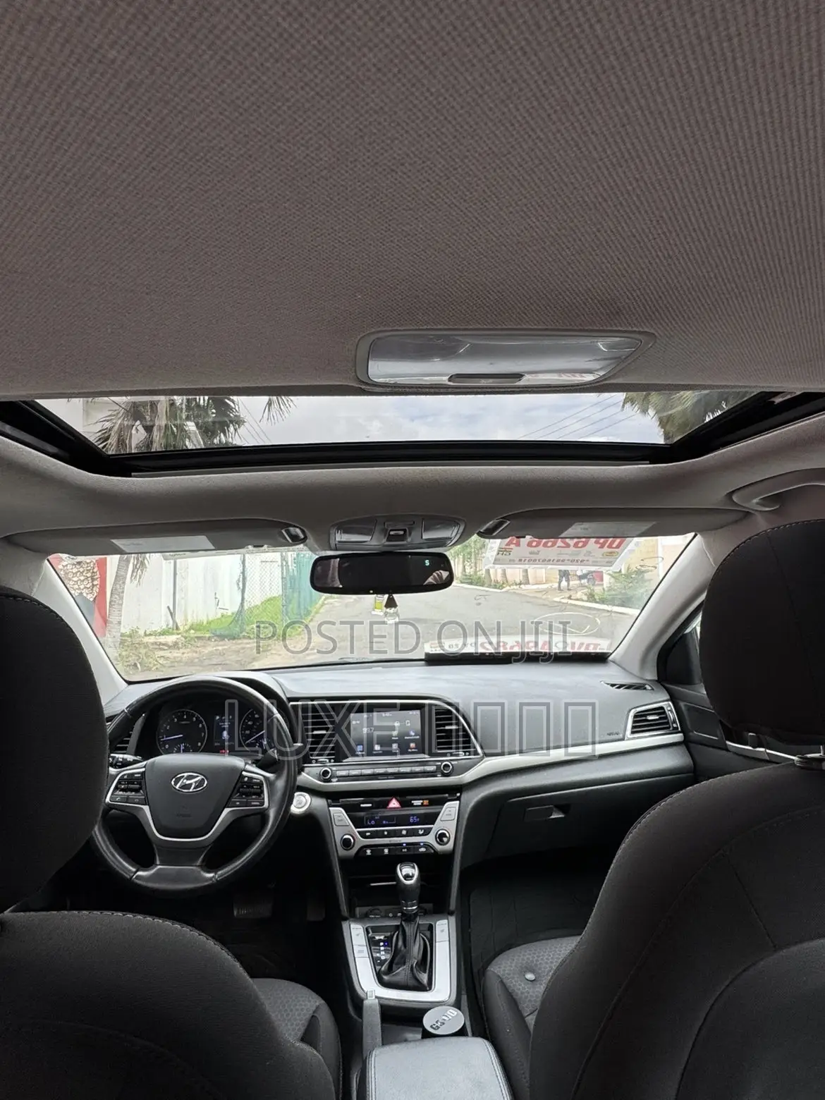 Hyundai Elantra 2018 White