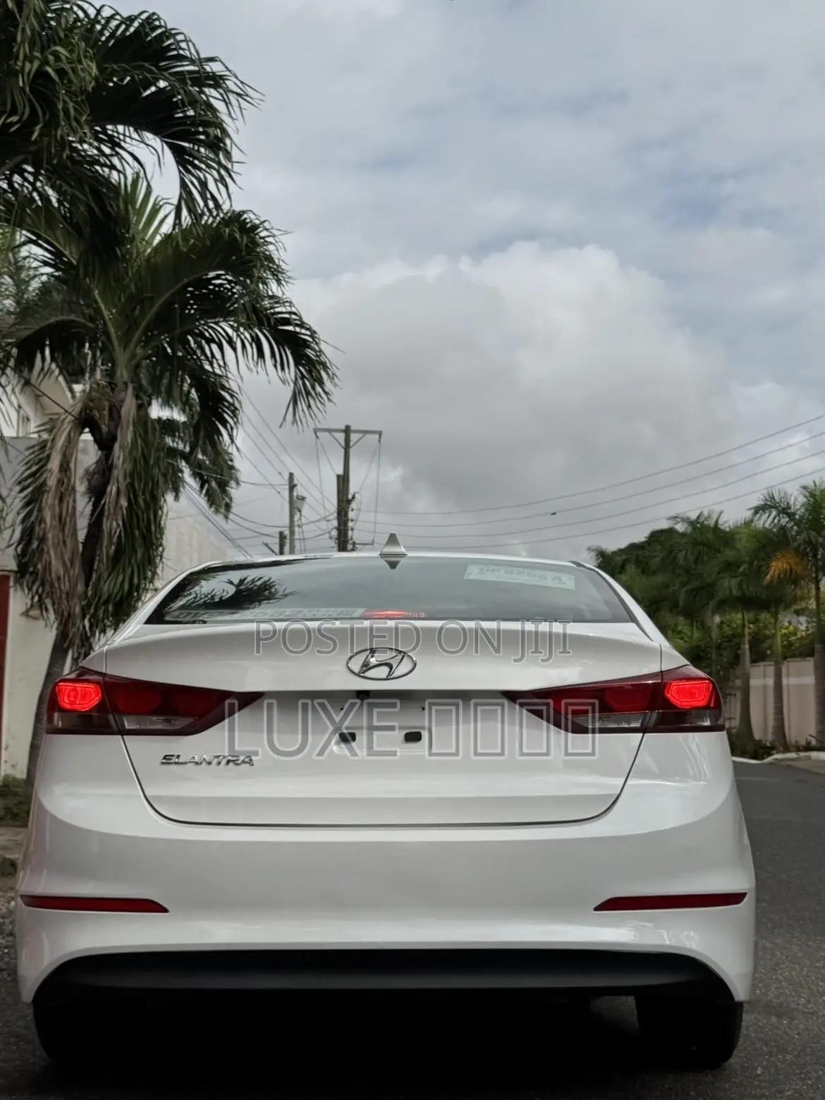 Hyundai Elantra 2018 White