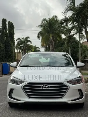 Hyundai Elantra 2018 White