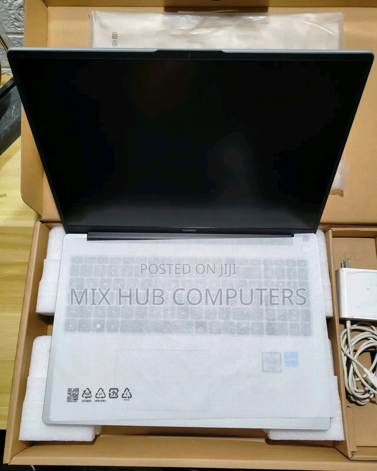 New Laptop Huawei MateBook HZ-W19 16GB Intel Core i5 SSD 512GB