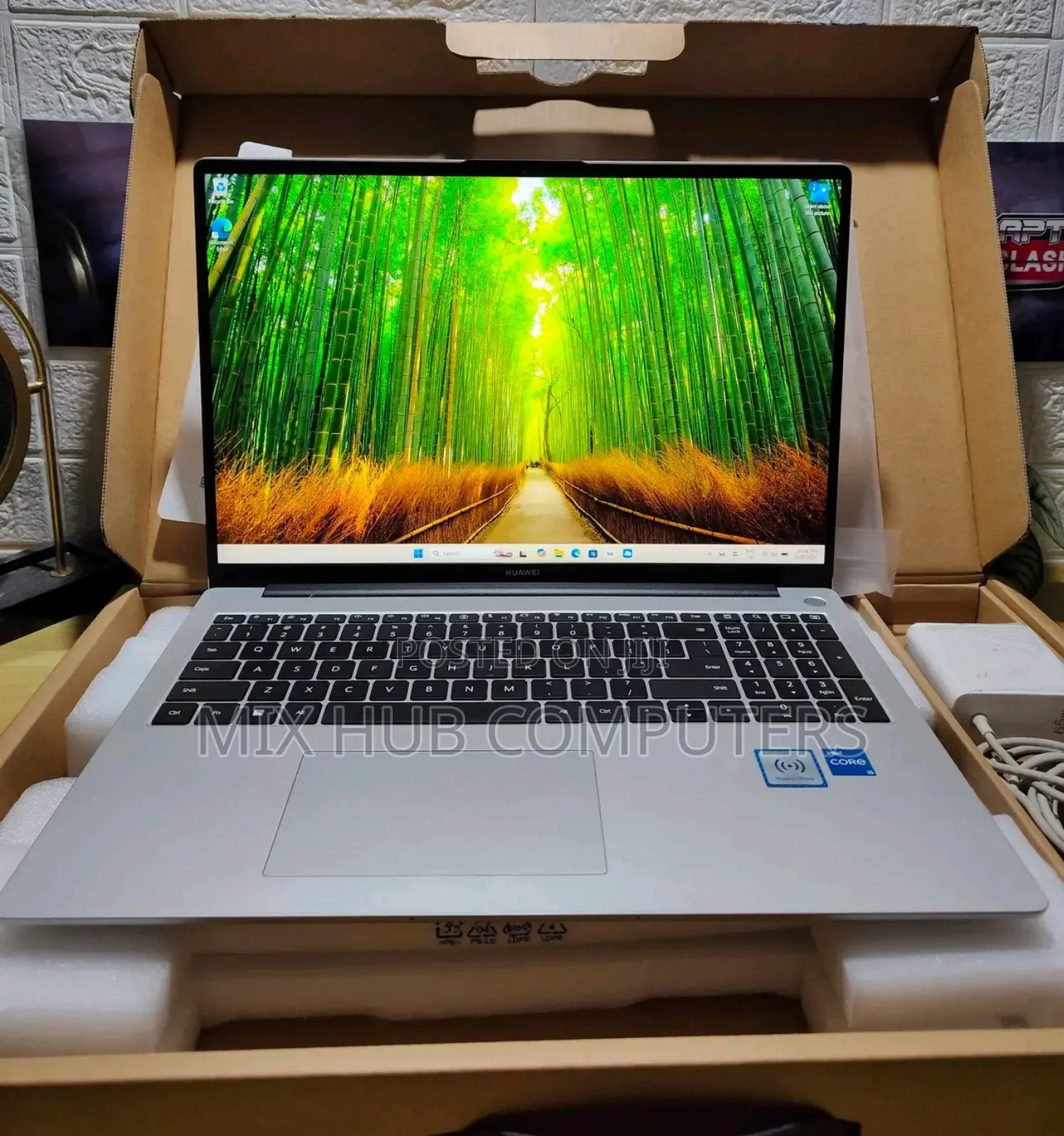 New Laptop Huawei MateBook HZ-W19 16GB Intel Core i5 SSD 512GB