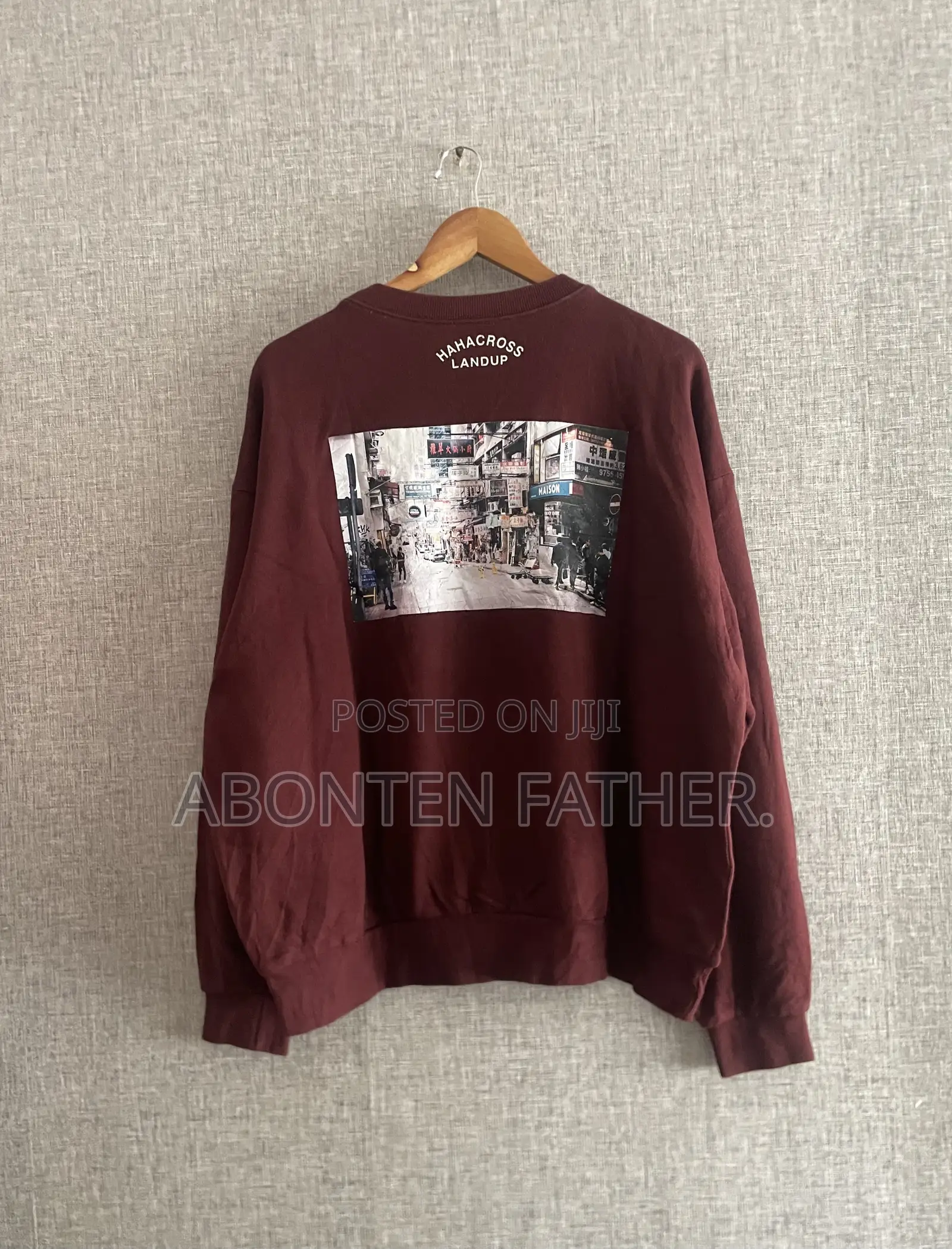 Round Neck Sweatshirt