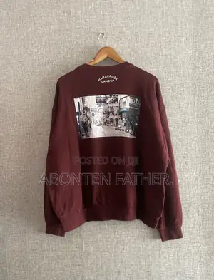 Round Neck Sweatshirt