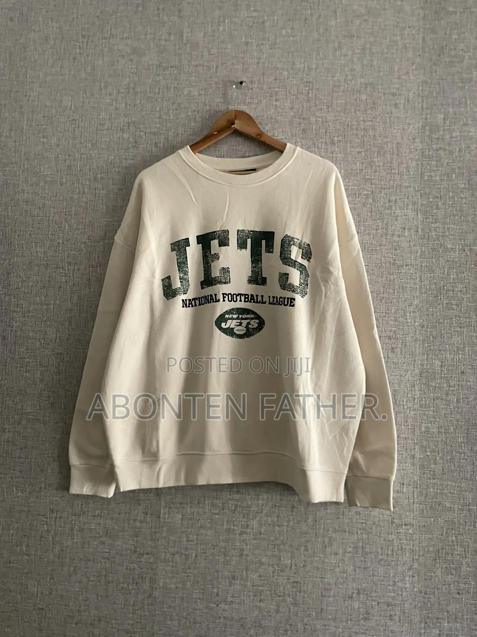 Round Neck Sweatshirt