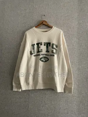 Round Neck Sweatshirt