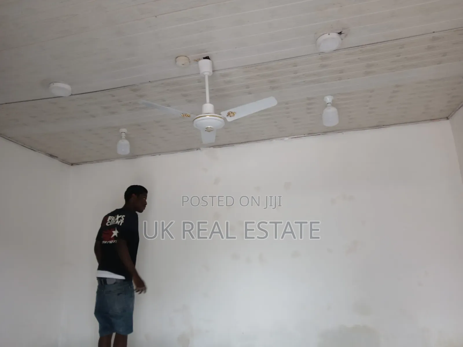 Store for Rent at Mallam Junction-Kokroko
