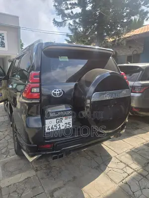 Toyota Land Cruiser Prado 2.7 2017 Black