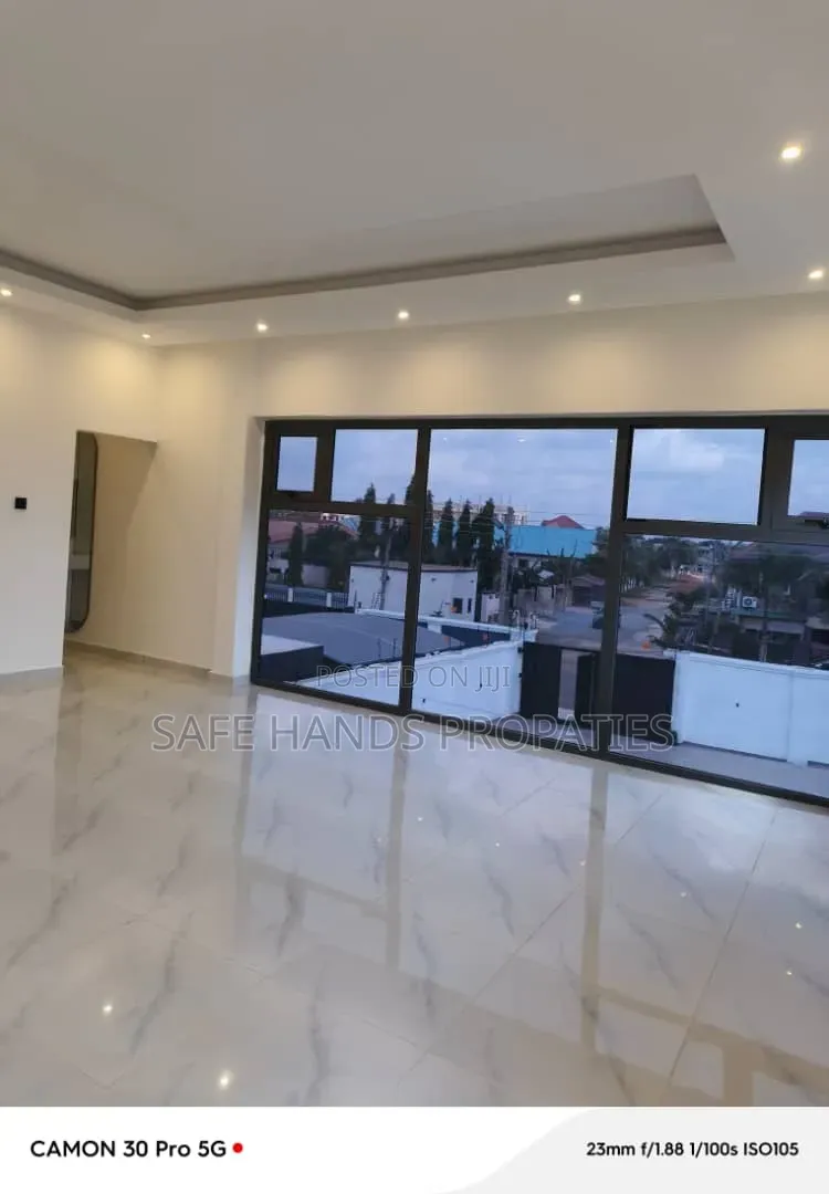 Furnished 5bdrm House in Botwe, Accra Metropolitan for sale