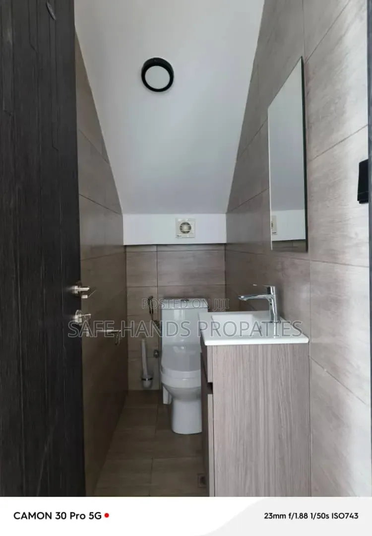 Furnished 5bdrm House in Botwe, Accra Metropolitan for sale