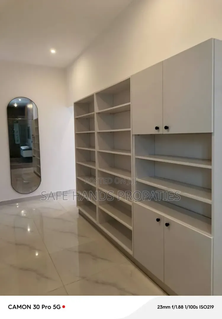 Furnished 5bdrm House in Botwe, Accra Metropolitan for sale