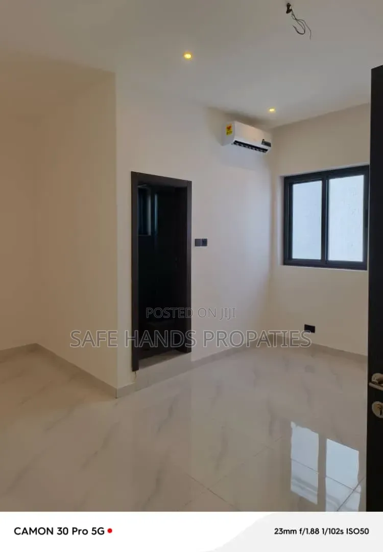 Furnished 5bdrm House in Botwe, Accra Metropolitan for sale
