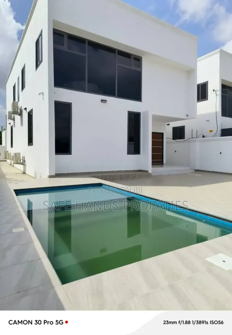 Furnished 5bdrm House in Botwe, Accra Metropolitan for sale