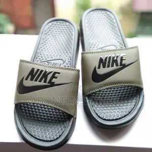 Nike Benassi