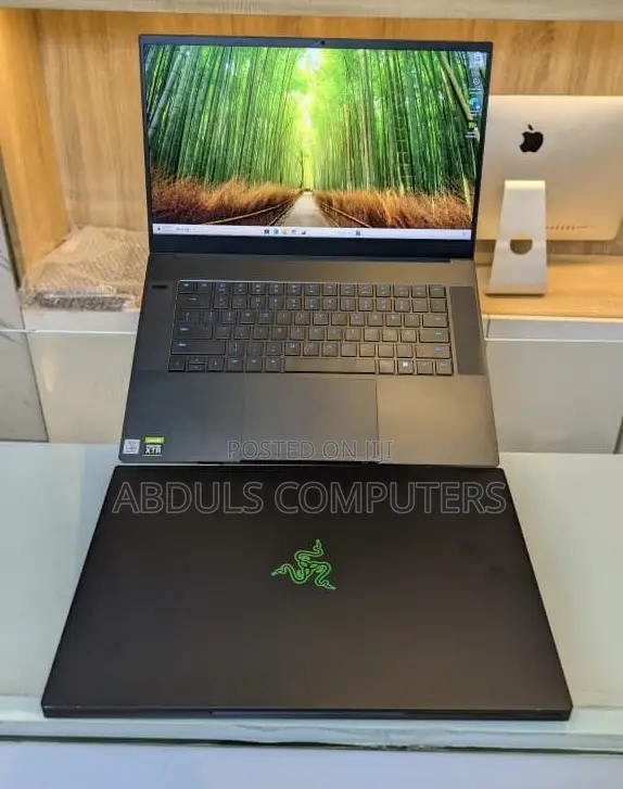 Laptop Razer Blade Advanced 16GB Intel Core i7 SSD 512GB