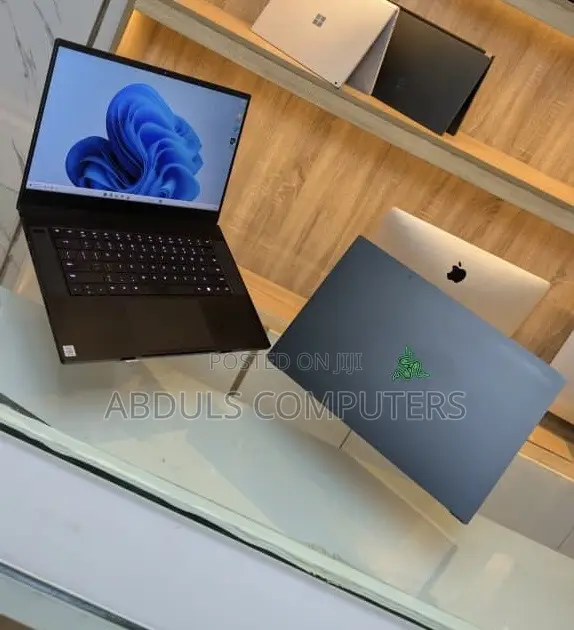 Laptop Razer Blade Advanced 16GB Intel Core i7 SSD 512GB