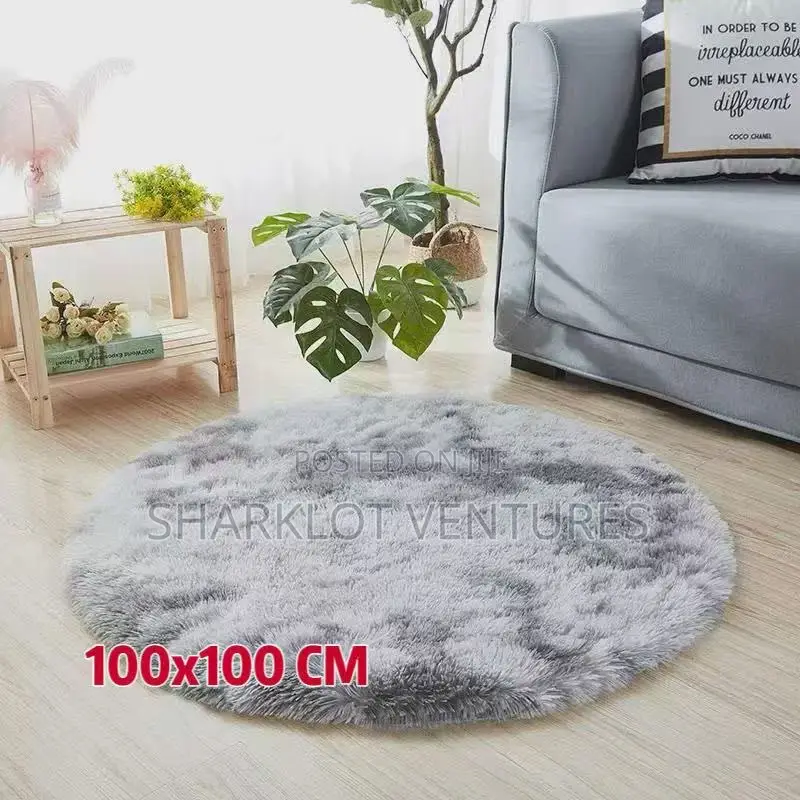 Round Center Fluffy Mat