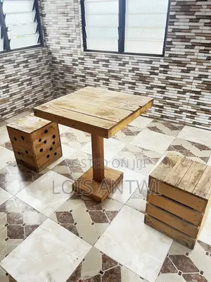 Pub/ Restaurant Palette Chairs