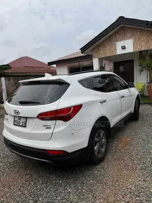 Hyundai Santa Fe 2014 White