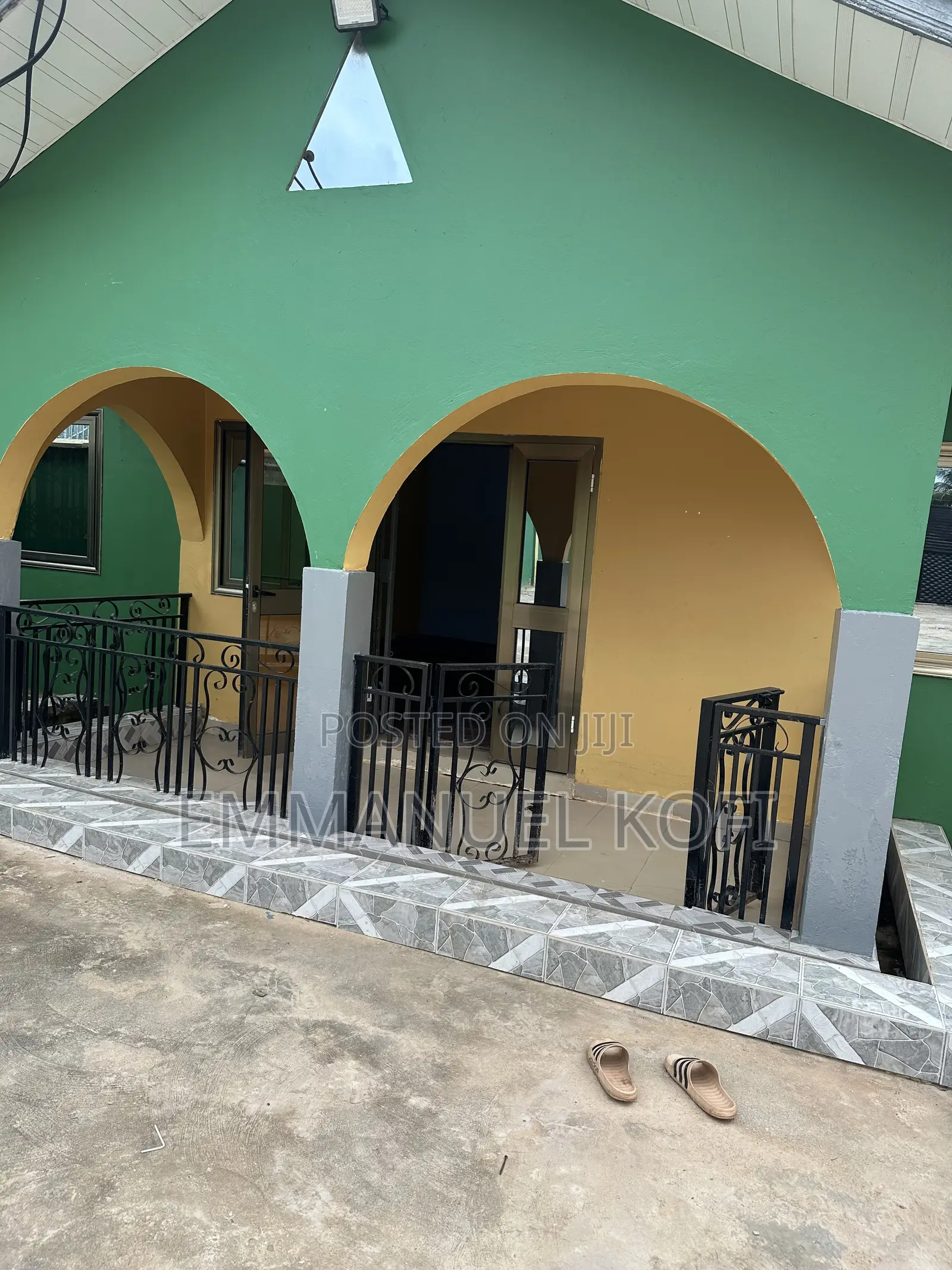 3bdrm House in Genu Property, Housing Down for rent