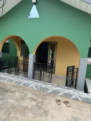 3bdrm House in Genu Property, Housing Down for rent