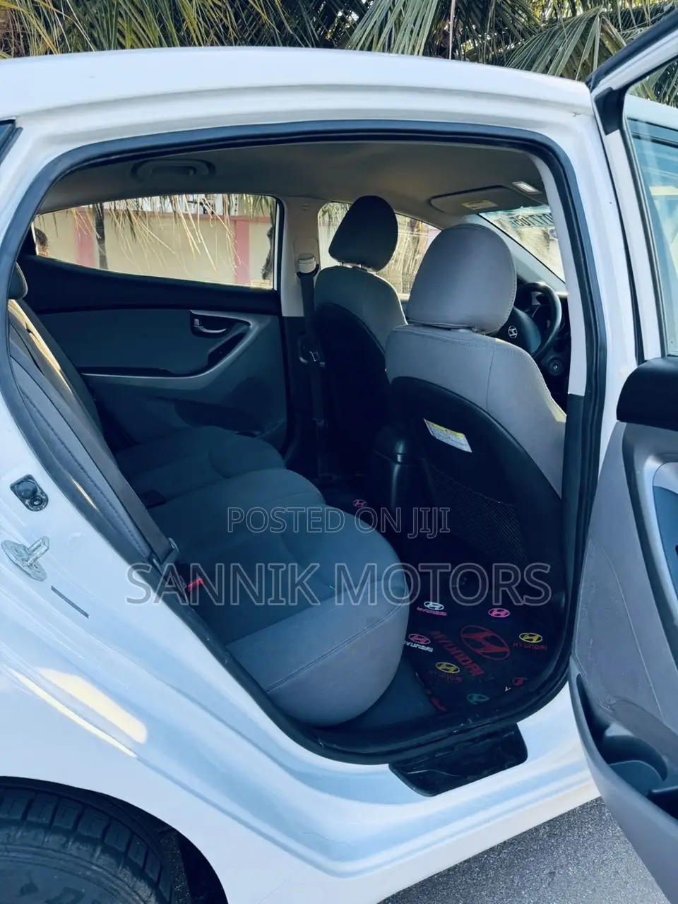 Hyundai Elantra SE 4dr Sedan (1.8L 4cyl 6A) 2014 White
