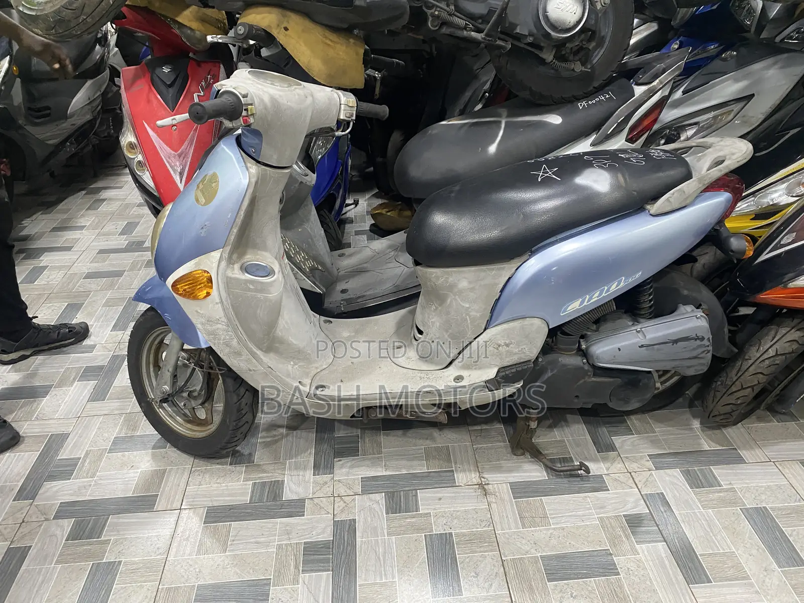Suzuki Burgman 2023