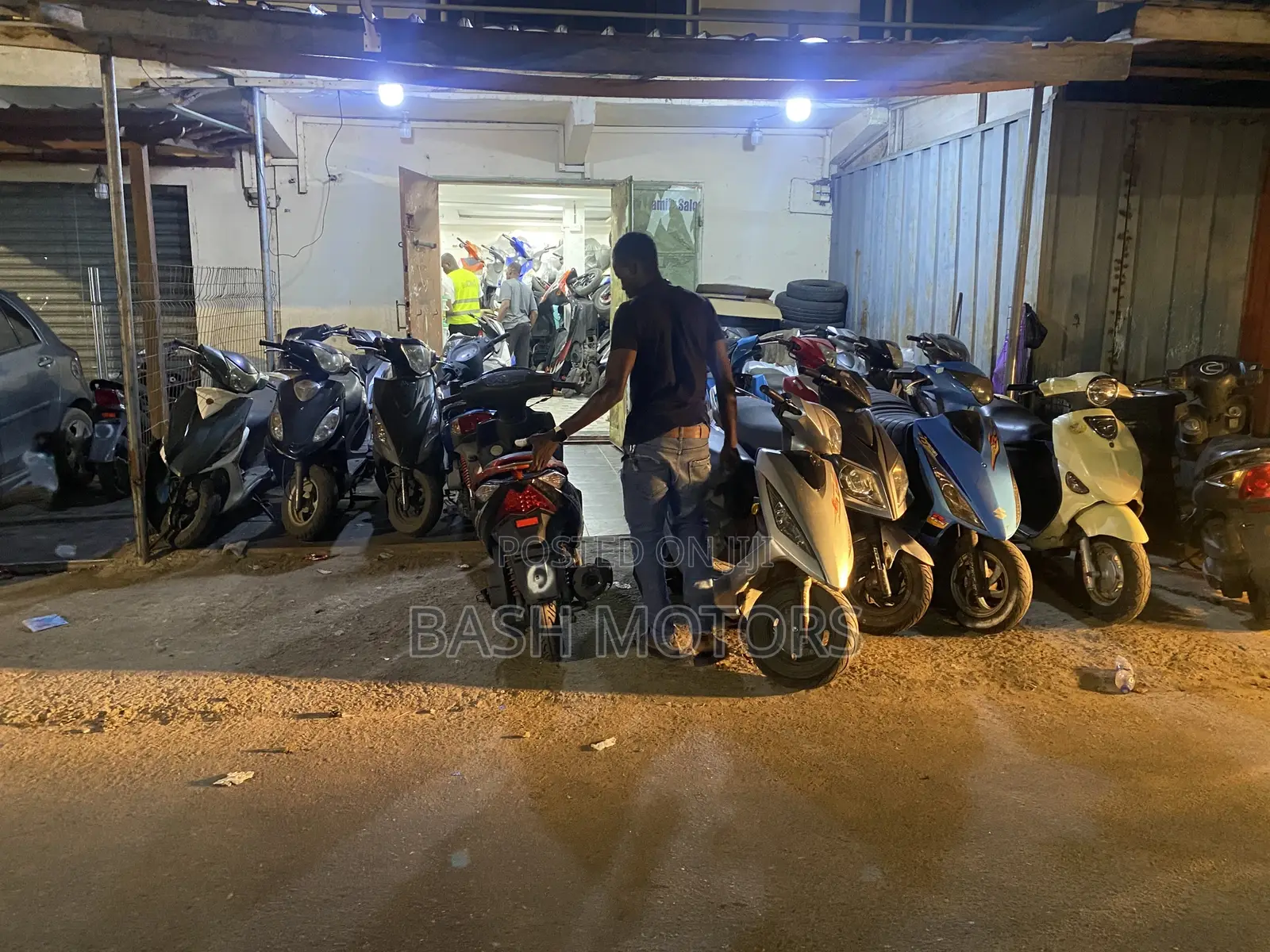 Suzuki Burgman 2023
