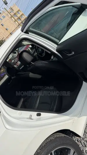 Honda Civic Touring Coupe 2019 White