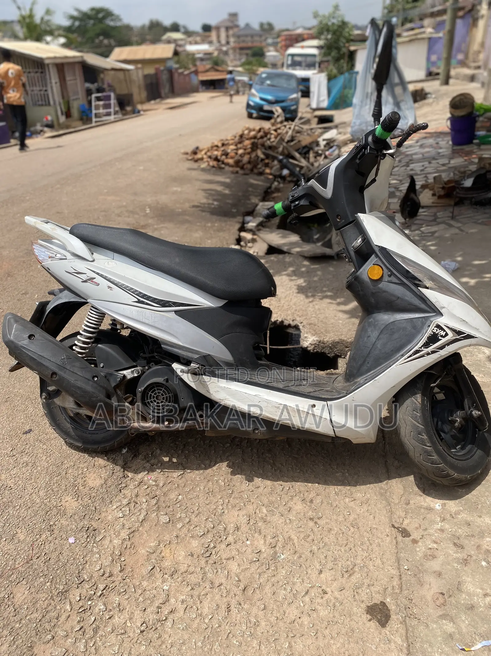 SYM Symnh 2025 White