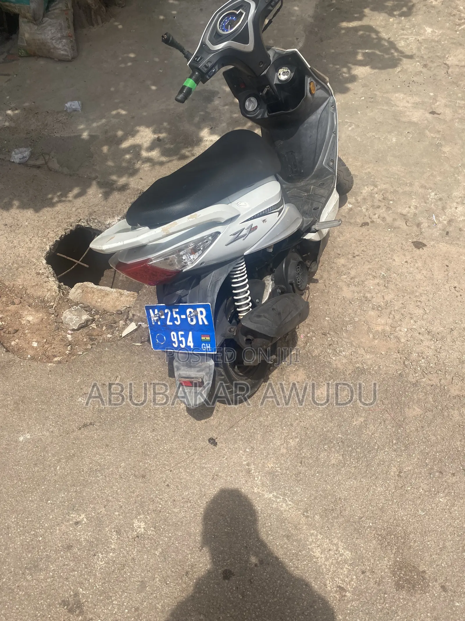 SYM Symnh 2025 White