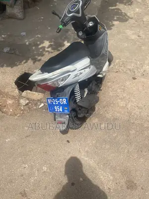 SYM Symnh 2025 White