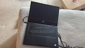 Laptop Dell Latitude 3390 2-in-1 8GB Intel Core i5 SSD 250GB