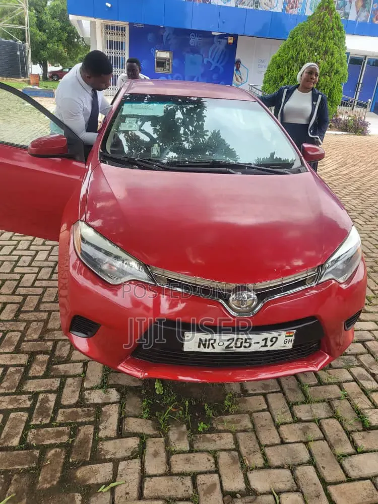 Toyota Corolla 2015 Red
