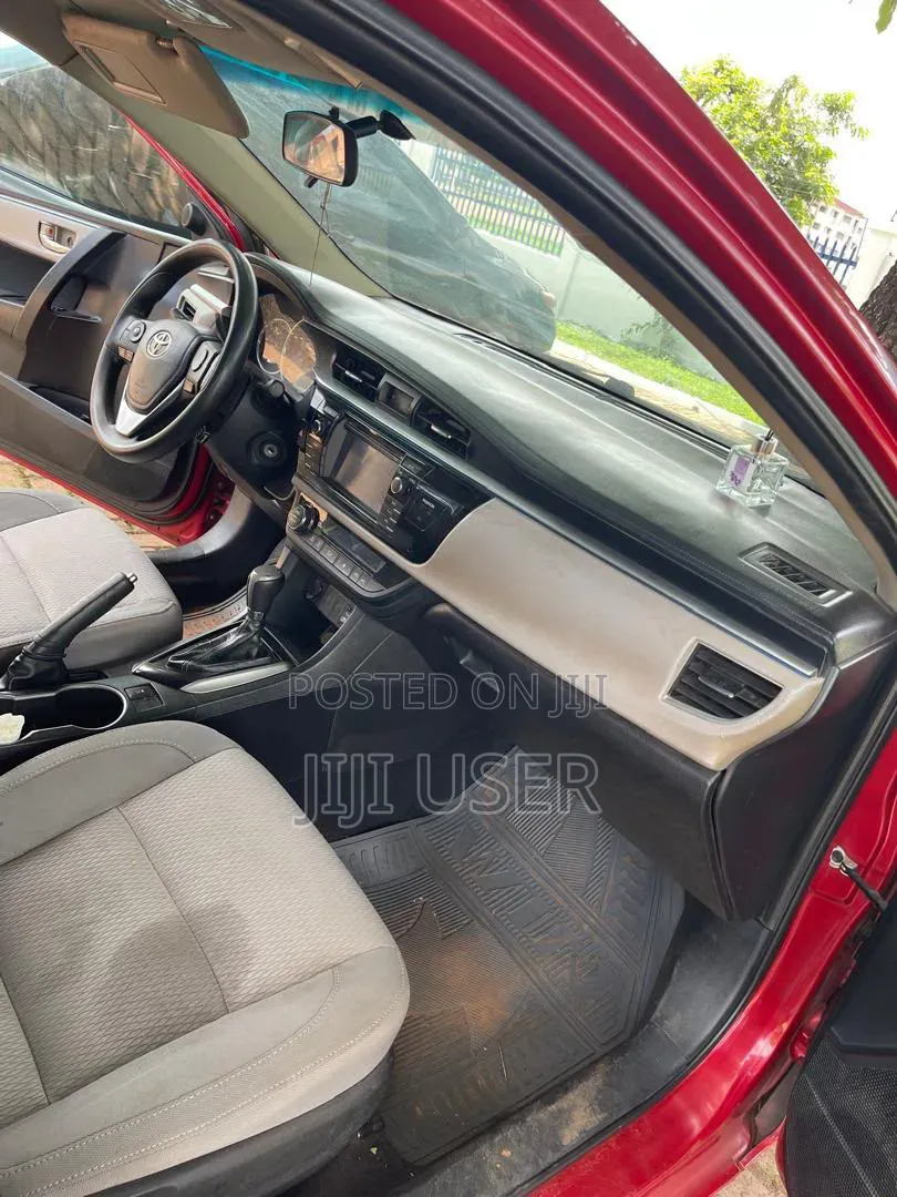 Toyota Corolla 2015 Red