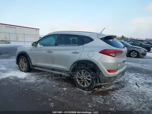 Hyundai Tucson SE AWD 2017 White