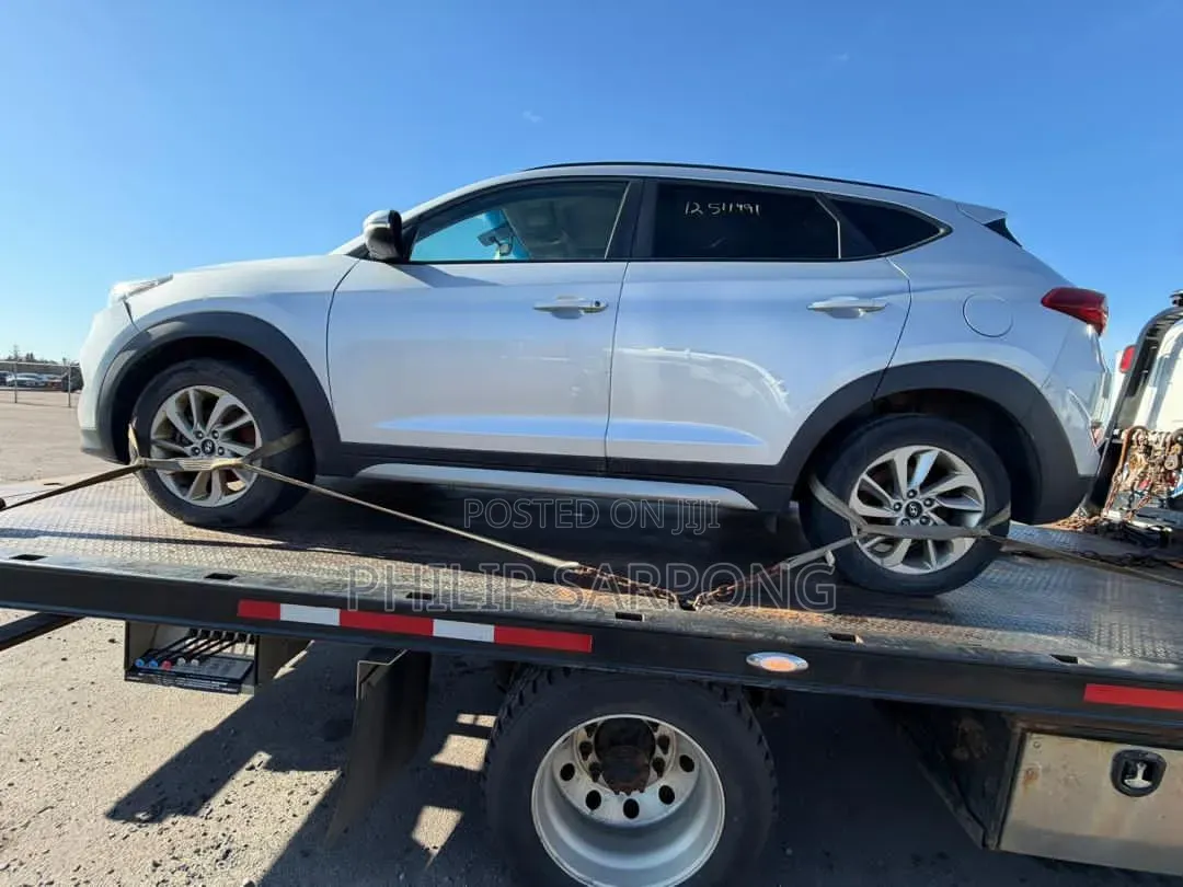 Hyundai Tucson SE AWD 2017 White