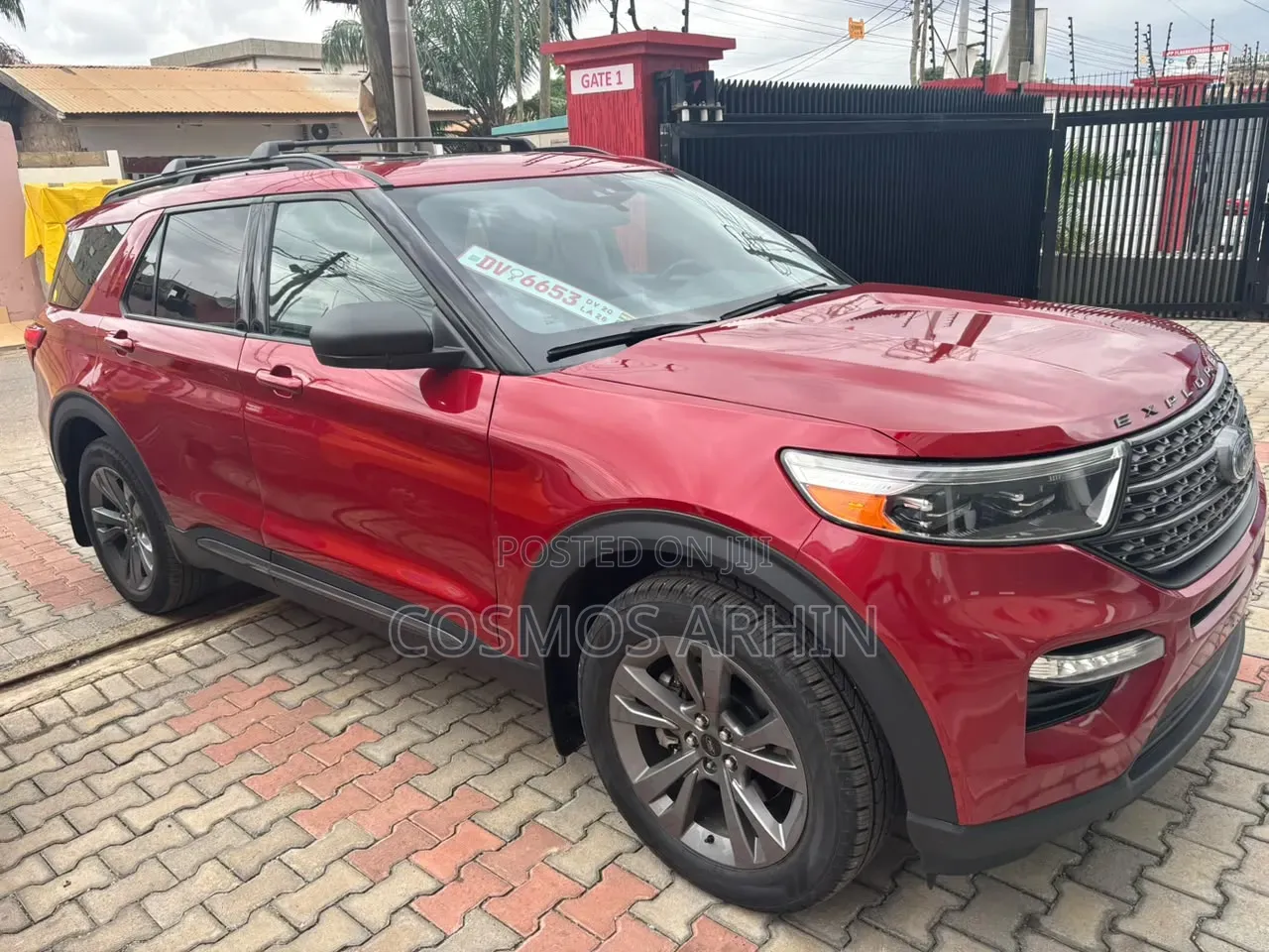 Ford Explorer 2023 Red