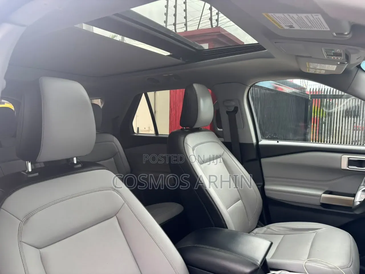 Ford Explorer 2023 Red