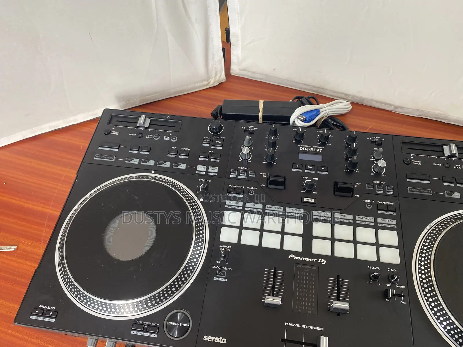 Pioneer DDJ Rev 7 Controller